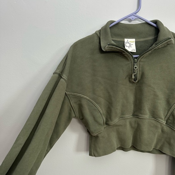 Aerie Quarter Zip Cropped - Picture 2 of 4